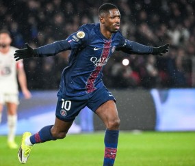 乐鱼·体育官方网站-3-0！3-3！疯狂一夜，大巴黎登顶，法兰克福绝平，亚特兰大翻车