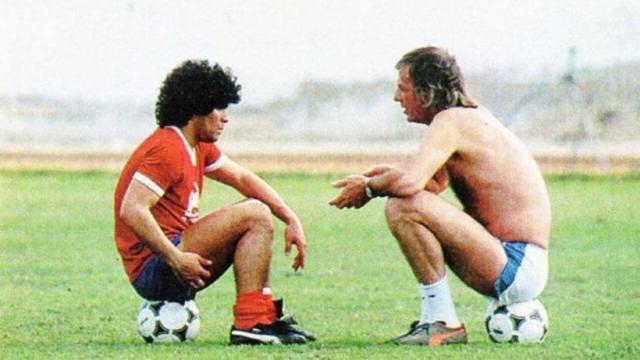 menottimaradonajpg.jpg